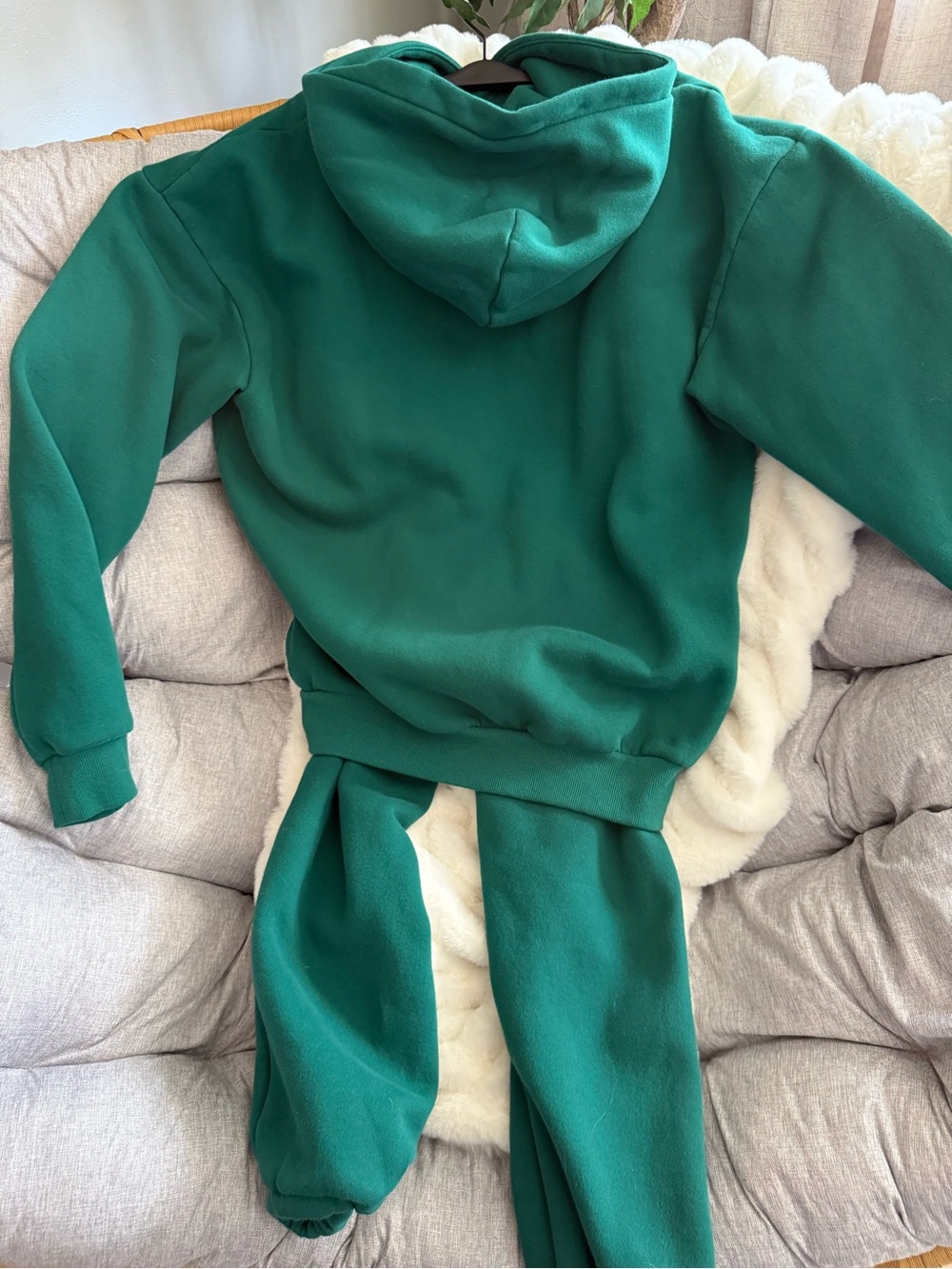 Comfrt Women's Emerald Green Jogger Sweatpants - Picture 2 of 2